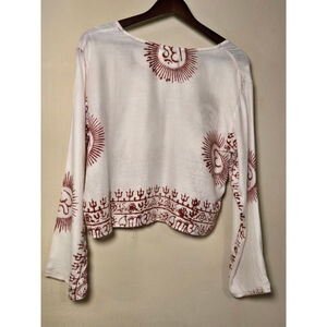 Boho Women's Rhea White & Red Om Print Long Sleeve Tee S NWT